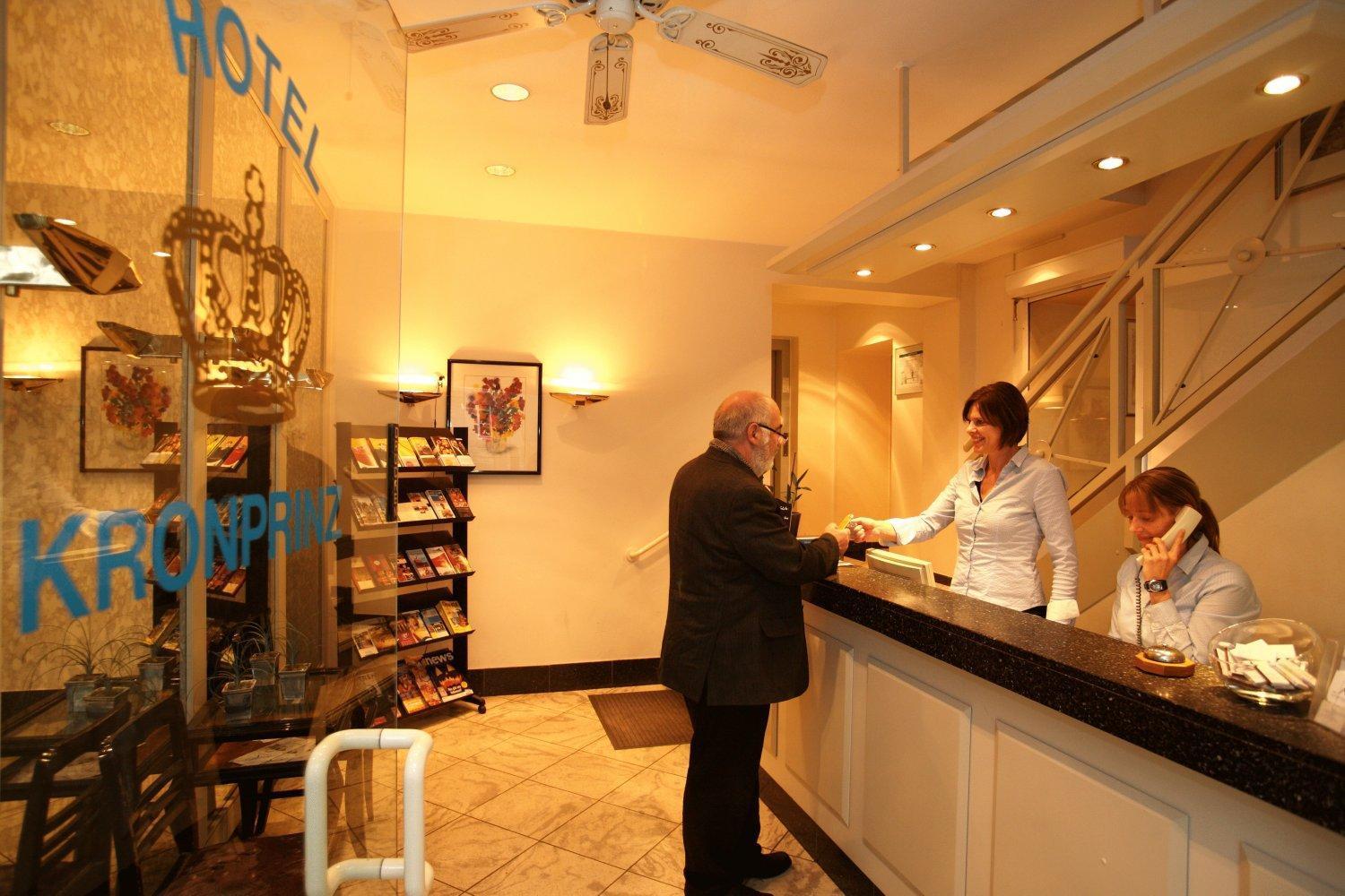 Hotel Kronprinz Garni ميندين المظهر الخارجي الصورة