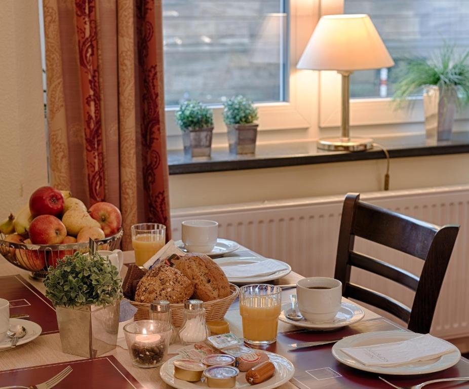 Hotel Kronprinz Garni ميندين المظهر الخارجي الصورة
